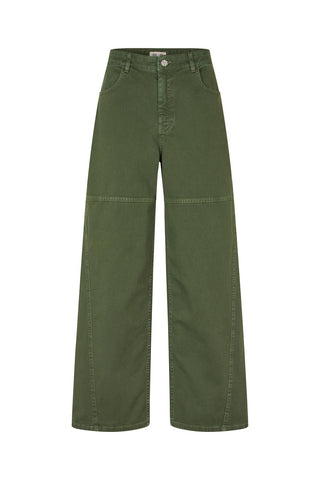 Baum und Pferdgarten Broek Nikolin